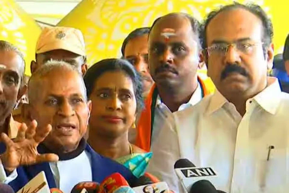 சென்னை விமான நிலையத்தில் தமிழக அரசு சார்பில் அமைச்சர் தங்கம் தென்னரசு வரவேற்பு அளித்தார்.