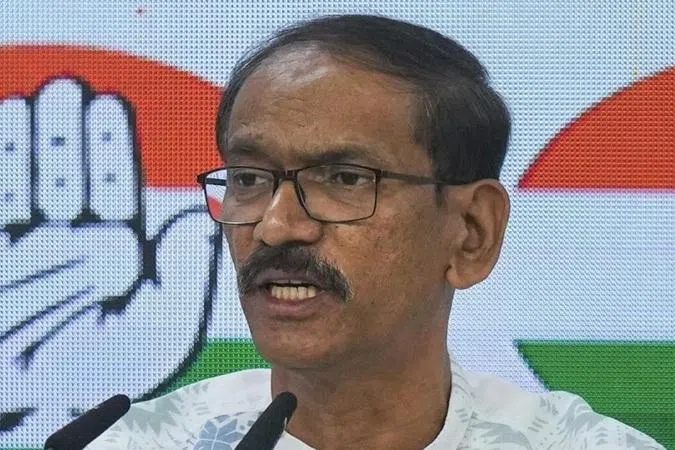 திமுகவுடன் பேசக் காத்திருக்கிறோம்: காங்கிரஸ்