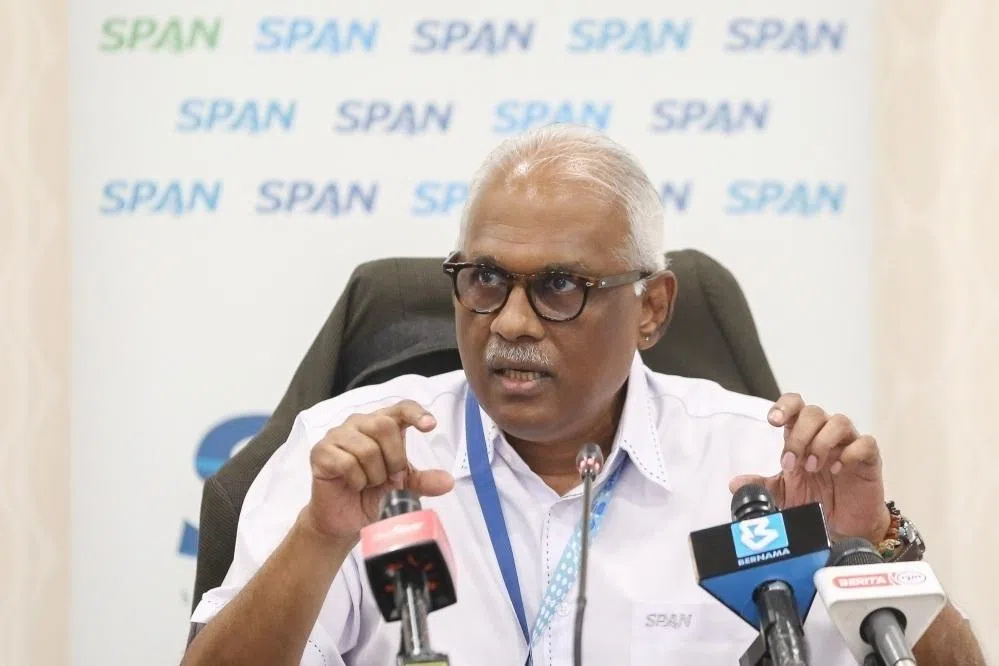 கடும் வெப்ப அலைக்கு மத்தியில், குளிக்கும் நேரத்தைப் பாதியாகக் குறைக்கவும்