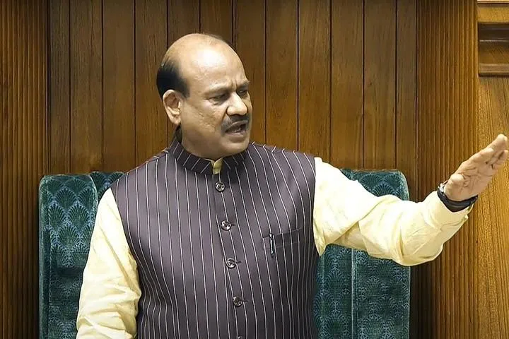 மக்களவை சபாநாயகர் மீது நம்பிக்கையில்லா தீர்மானம் கொண்டுவர காங்கிரஸ் முடிவு