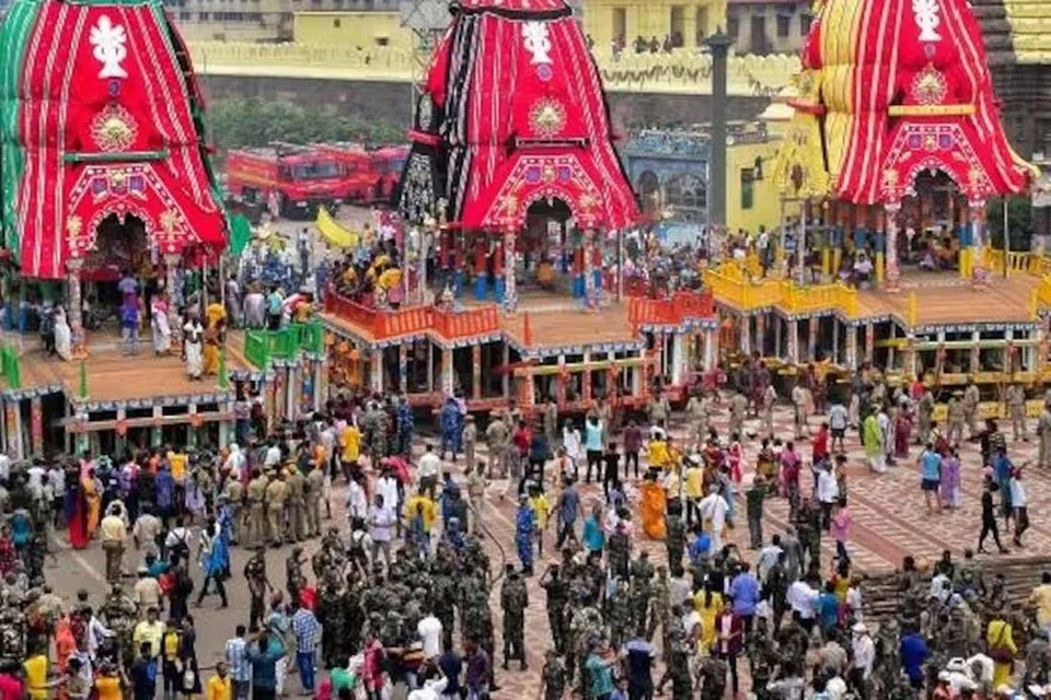 திரிபுராவில் குமார்காட் பகுதியில் உள்ள உத்தர பாபியசெரா என்னும் சிற்றூரில் நடந்த தேர்த்திருவிழா.