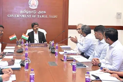கடந்த வாரம் தமிழகத்தின் நிதி நிலைமை தொடர்பாக, நிதித் துறை உயரதிகாரிகளுடன் முதல்வர் விஜய் ஆலோசனை நடத்தினார்.