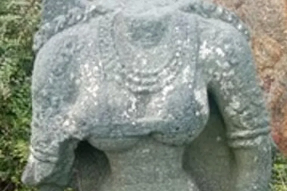 சோழர்கால சிற்பம்.