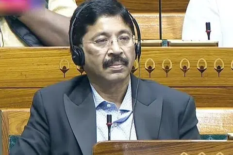 தயாநிதி மாறன்.
