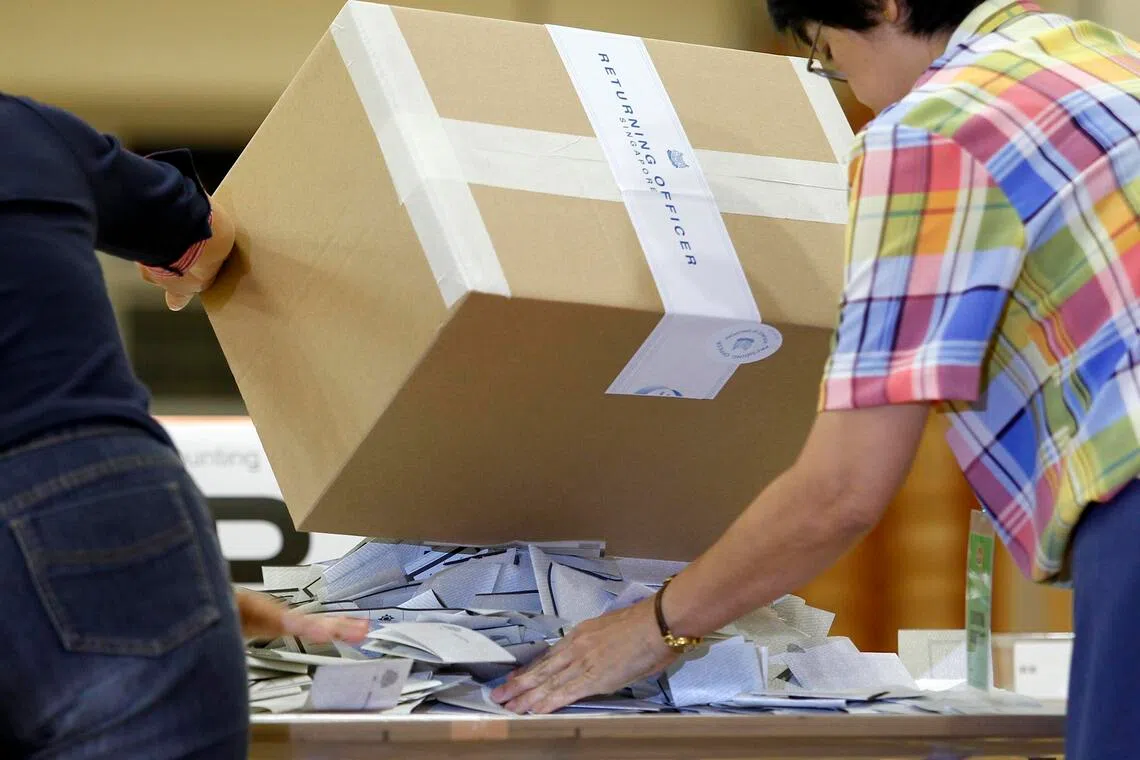 பொதுத் தேர்தல் வாக்குச்சீட்டுகள், ஆவணங்கள் எரியூட்டப்பட்டன