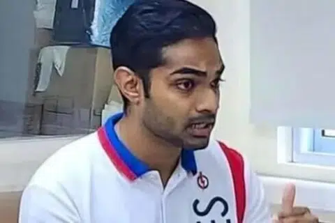 35 வயது குடும்ப மருத்துவர் டாக்டர் ஹரே‌ஷ் சிங்கராஜு.