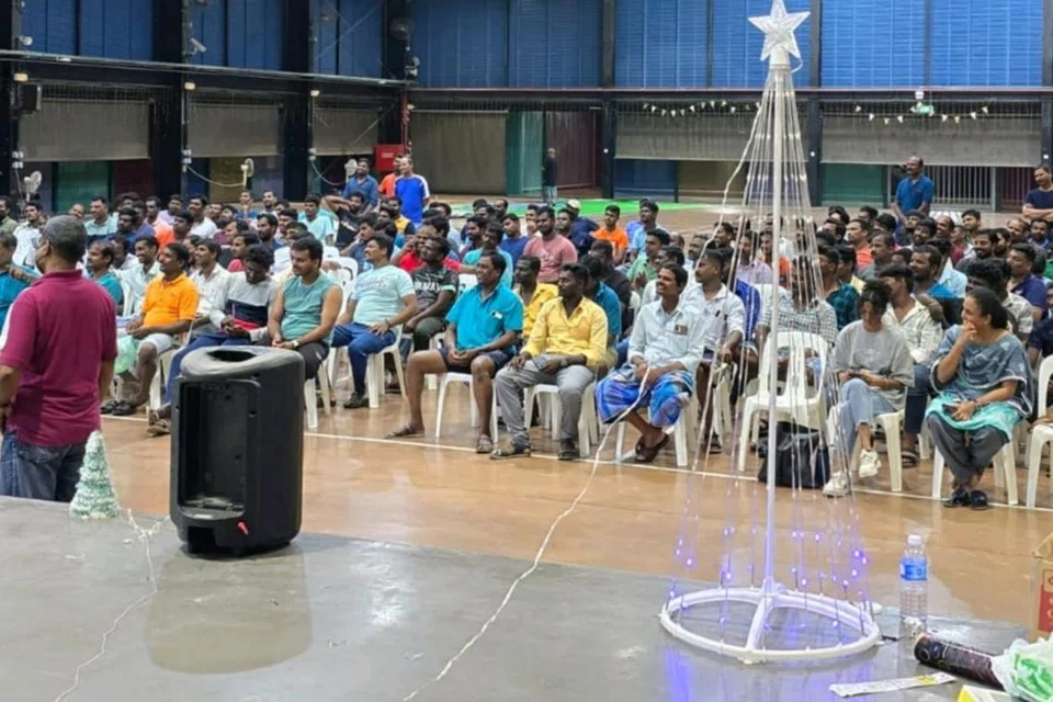 கிறிஸ்து சேகர சபையின் ‘இந்திய நண்பர்கள் தமிழ் ஊழியம்’ நடத்திய வெளிநாட்டு ஊழியர்களுக்கான கிறிஸ்துமஸ் விழாவின் ஒரு காட்சி. 