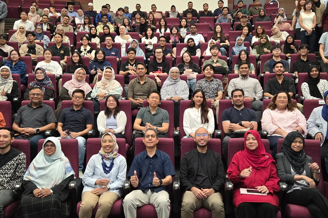 தீவிரவாதக் கருத்துகளிலிருந்து தற்காத்துக்கொள்ள முறையான இணைய நுகர்வு அவசியம்