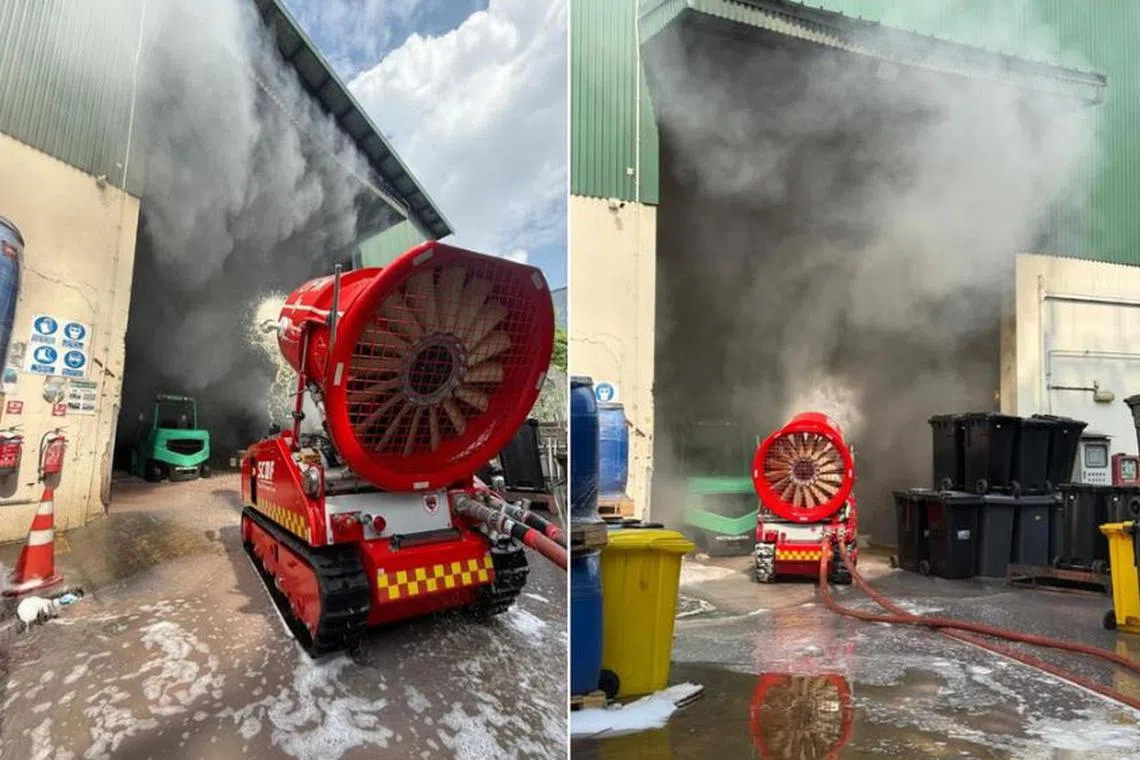 துவாஸ் தொழிற்சாலையில் தீ, யாருக்கும் காயம் இல்லை