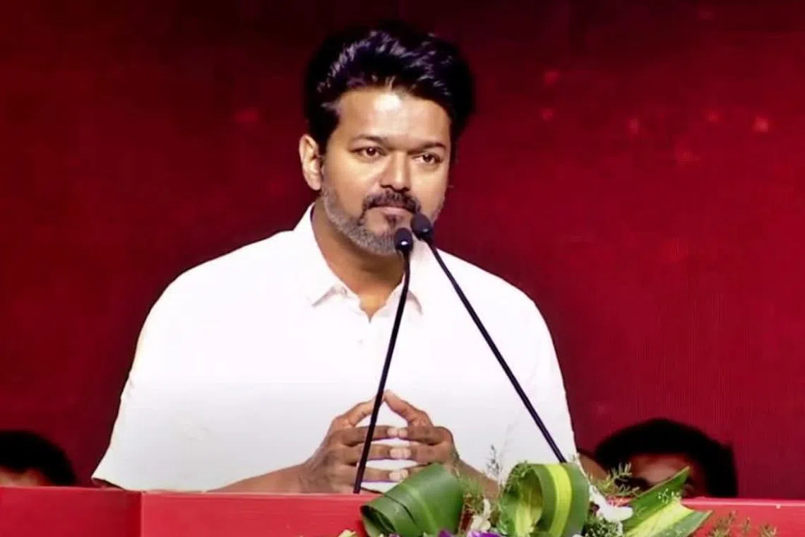 பாஜகவின் அநீதிக்குத் துணைபோக வேண்டாம்: திமுகவுக்கு விஜய் எச்சரிக்கை