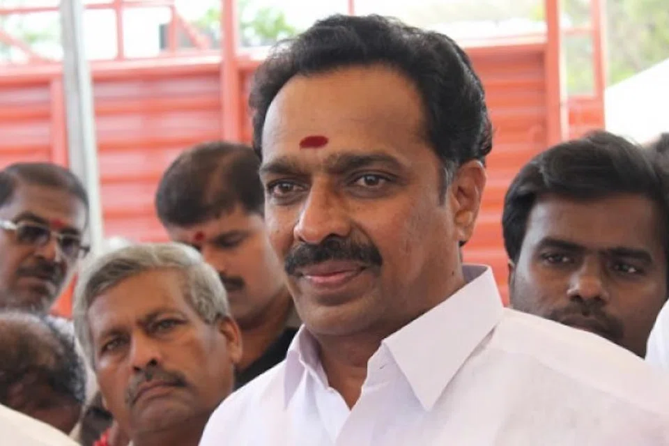 போலி ஆவணங்கள் மூலம் 22 ஏக்கர் நிலங்களை  அபகரித்ததாகக் கூறப்படும் வழக்கில் முன்பிணை வழங்கக் கோரி முன்னாள் அமைச்சர் எம்.ஆர்.விஜயபாஸ்கர் தாக்கல் செய்த மூன்றாவது மனுவும் தள்ளுபடி செய்யப்பட்டுள்ளது.