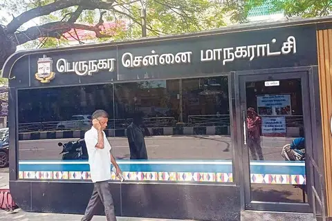 நெடுஞ்சாலைகளில் வைக்கப்படும் கண்டெய்னர் அறையில் கழிவறை, குடிநீர், கைப்பேசி மின்னேற்றம் செய்யும் வசதிகள் இருக்கும்.