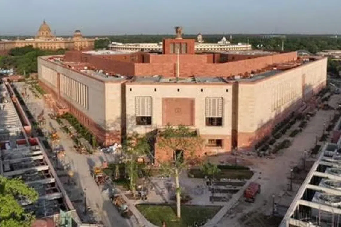 இந்திய நாடாளுமன்றத்தில் 74 பெண் எம்.பி.க்கள்; 11 பேருடன் மேற்கு வங்கம் முதலிடம்