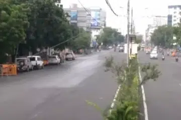 சென்னை வெறிச்சோடி காணப்படுகிறது.