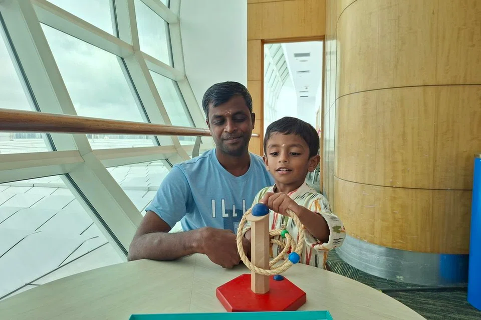 தேசிய நூலக வாரியம் ‘தி போட்’ வளாகத்தில் நடைபெற்ற நிகழ்ச்சியில் கிட்டத்தட்ட 100 குடும்பங்கள் பங்கேற்றன. 