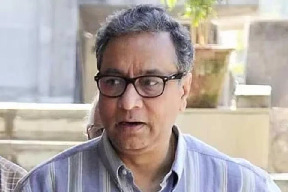 அரசியலில் இருந்து விலக முடிவு செய்துள்ளதாகவும் ஜவஹர் சர்கார் தெரிவித்துள்ளார்.