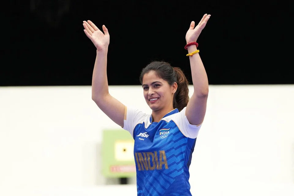 பாரிஸ் ஒலிம்பிக் போட்டிகளில் இந்தியாவிற்கு இரண்டாவது பதக்கம் வென்று தந்த துப்பாக்கிச் சுடுதல் வீராங்கனை மனு பாக்கர்.