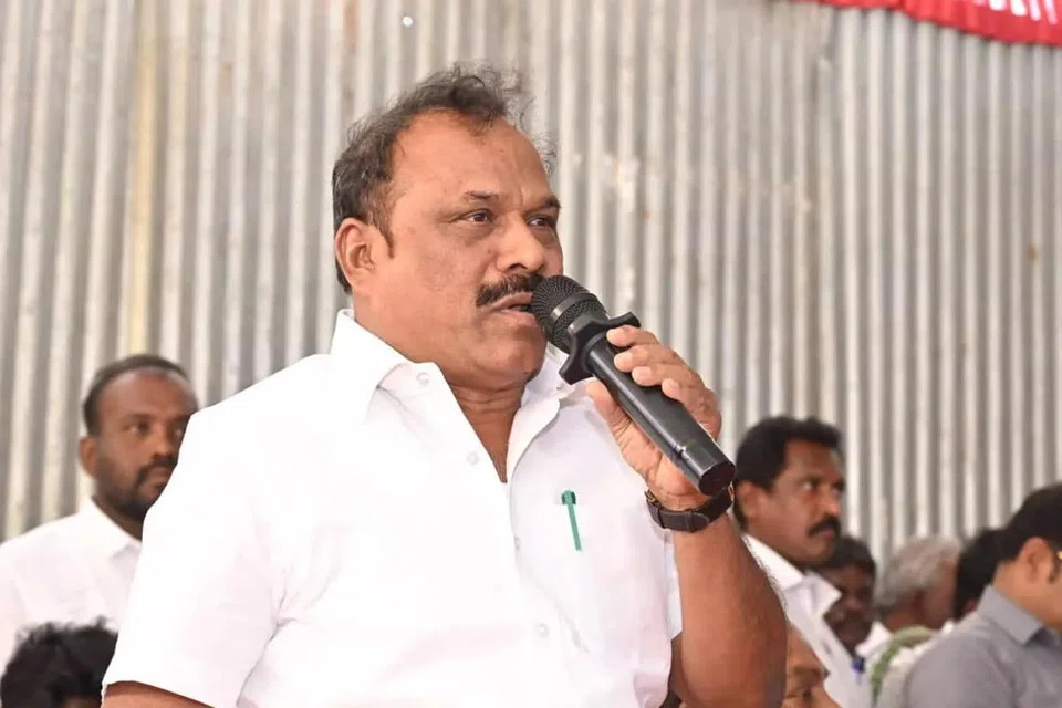 அமைச்சர் கணேசன்.