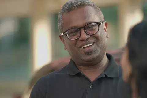 சிங்கப்பூர் நடிகர் சிவகுமார் பாலகிரு‌‌ஷ்ணன்.