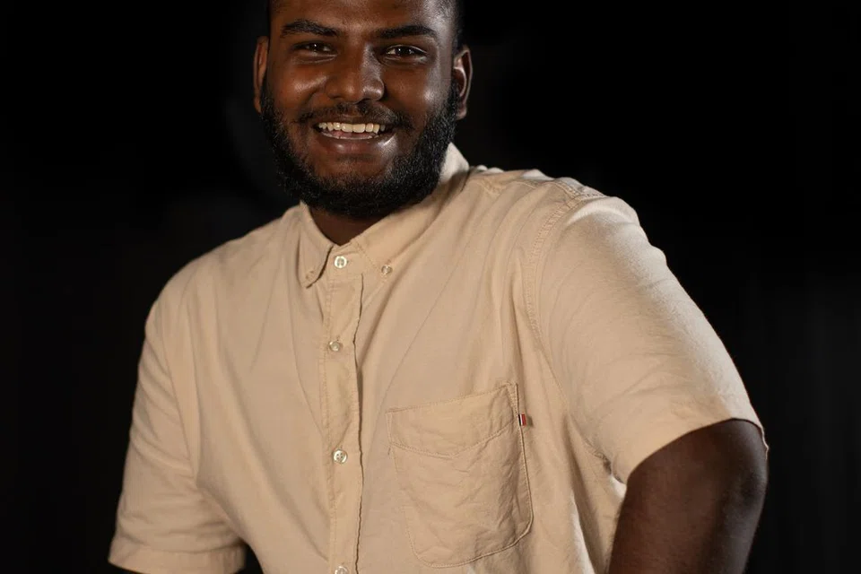 சிறந்த ஒலி வடிவமைப்பாளருக்கான விருது பெற்ற நிரஞ்சன் பென்னட்.