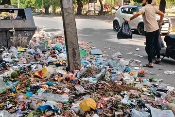 பெங்களூருவில் குப்பைப் பிரச்சினை தீராத தலைவலியாக உள்ளது. 