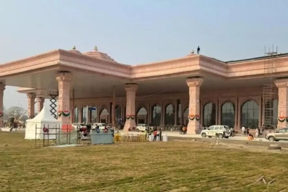 ரூ1,450 கோடி செலவில், 6,500 சதுர அடி பரப்பளவில் பிரம்மாண்டமான புதிய முனையம் கட்டப்பட்டுள்ளது.
