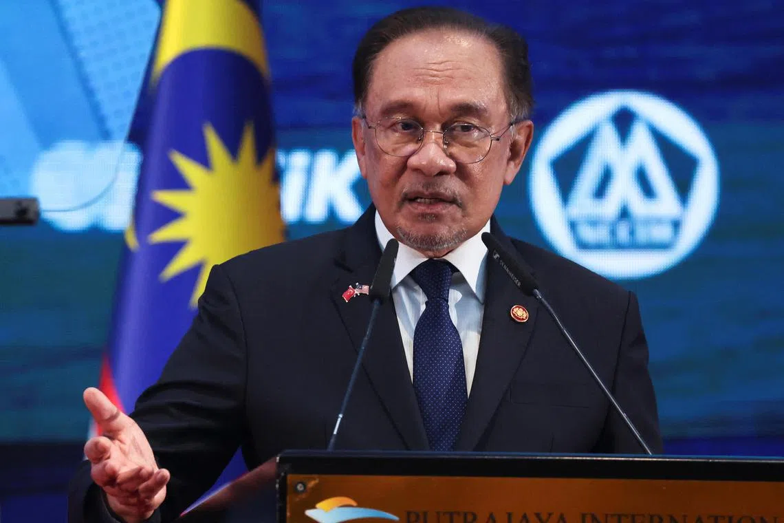 அரசாங்க ஒப்பந்தங்களில் நேரடி பேச்சுக்கு அனுமதியில்லை: அன்வார் இப்ராகிம்