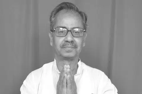 மேற்கு வங்க சட்​டமன்றத்தின் முன்​னாள் துணைச் சபா​நாயகர் ஆஷிஷ் பானர்ஜி, 74.