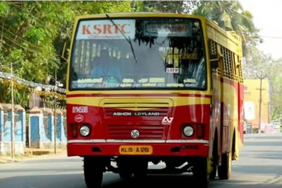 கேரளப் பேருந்து. 