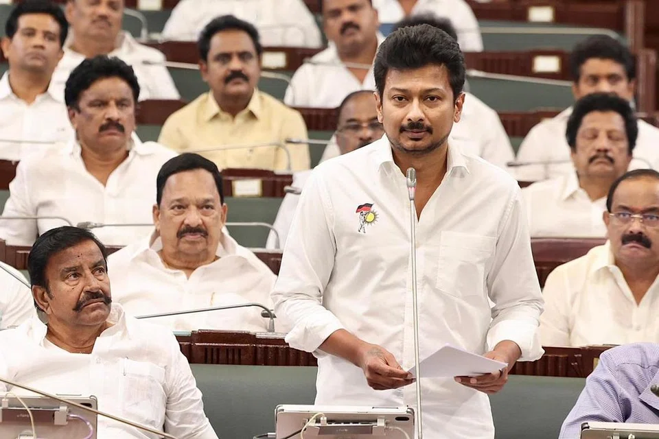 சட்டப்பேரவையில் துணை முதல்வர் உதயநிதி ஸ்டாலின் மசோதாவை தாக்கல் செய்தார்.