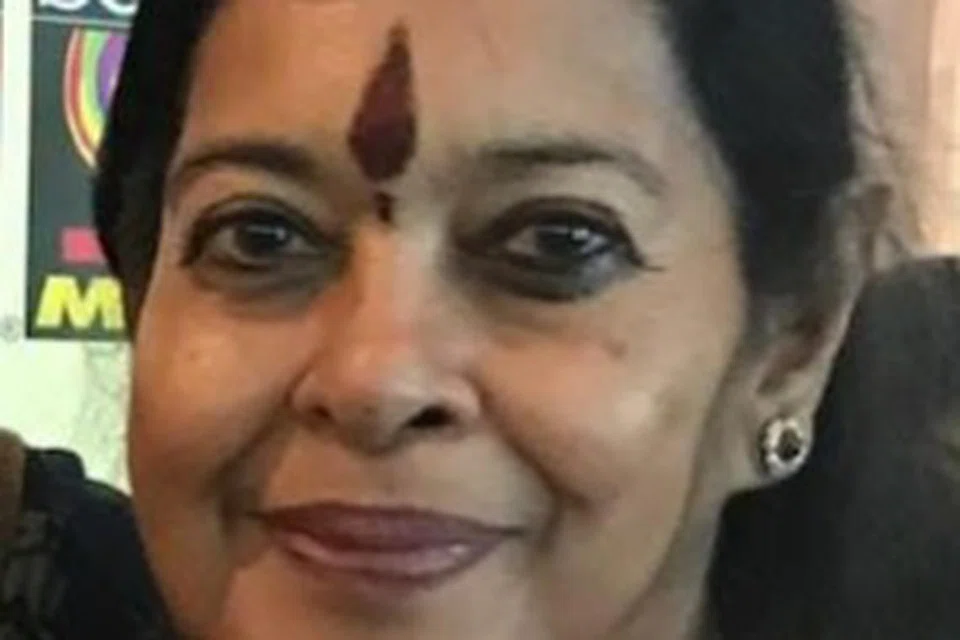 சிங்கப்பூர் நடனக் கலைஞர் திருவாட்டி ரதி கார்த்திகேசு ஆகஸ்ட் 7ஆம் தேதி கால­மா­னார்.