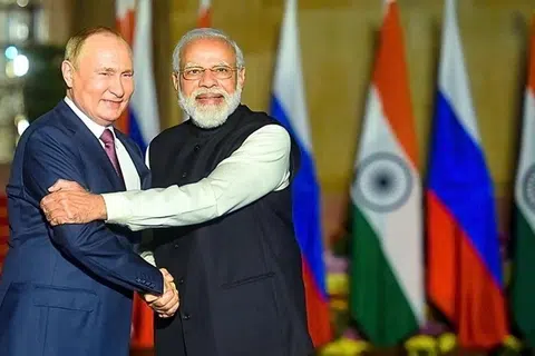 அதிபர் புட்டினுடன் மோடி.