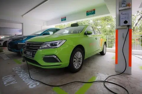 மாற்ற நடவடிக்கையின்போது சார்ஜ்எக்கோ பயனாளர்கள் தற்போது அவர்கள் பயன்படுத்தி வரும் செயலி வாயிலாக அந்த மின்னூட்டும் மையங்களைத் தொடர்ந்து  அணுகலாம்.