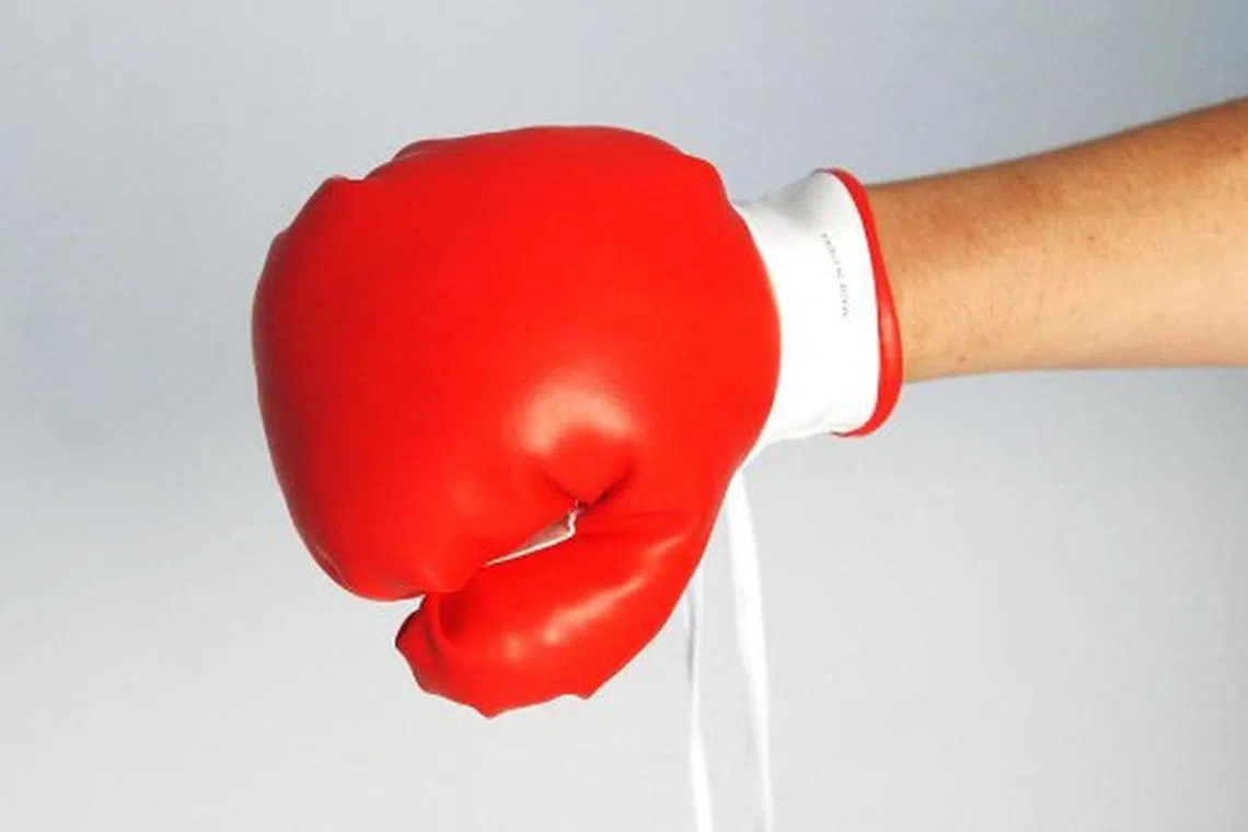 ஒரே போட்டியில் இரண்டு குத்துச்சண்டை வீரர்கள் மரணம் 