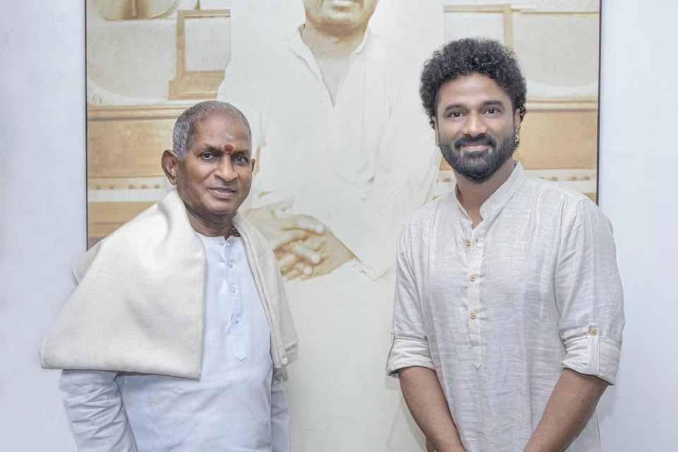 தன்னைப் பார்க்க வந்ததற்கு இளையராஜாவுக்கு நன்றி தெரிவித்துக்கொண்ட தேவி ஸ்ரீ பிரசாத்.