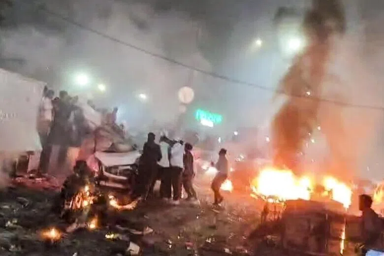 செங்கோட்டை அருகே கார் வெடிப்புச் சம்பவம்; 8 பேர் பலி