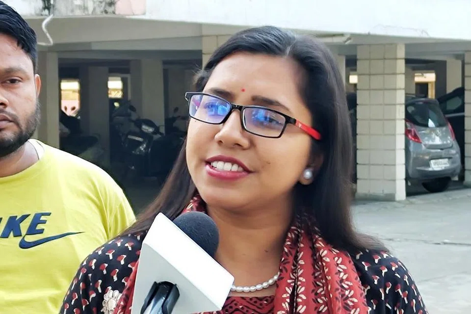 நிஷா பாங்ரே.