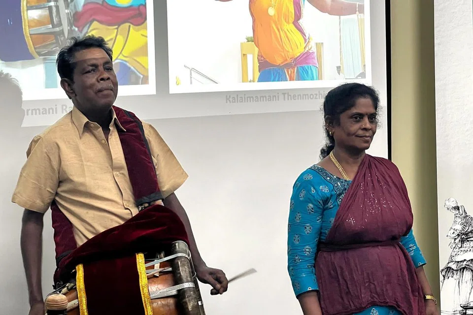 கலைமாமணி தேன்மொழியும் கலைச்சுடர்மணி ராஜேந்திரனும்.
