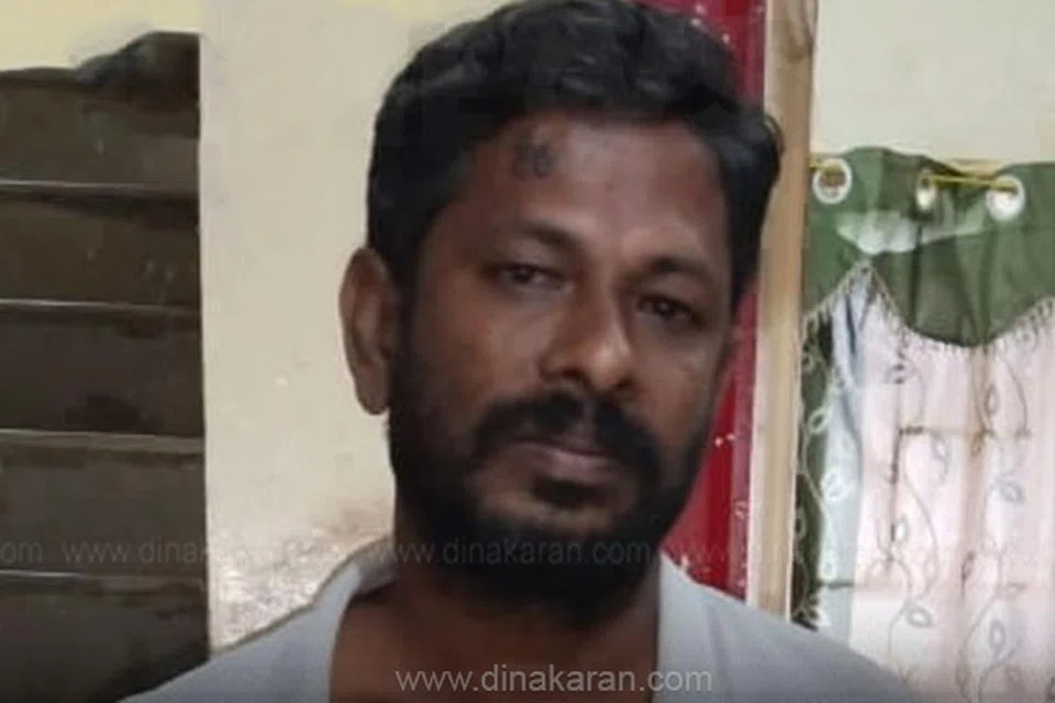 கைது செய்யப்பட்ட பாஜக ஓபிசி அணிச் செயலாளர் விஜயகுமார்.