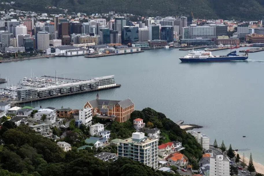 நியூசிலாந்தில் சூறாவளி எச்சரிக்கை