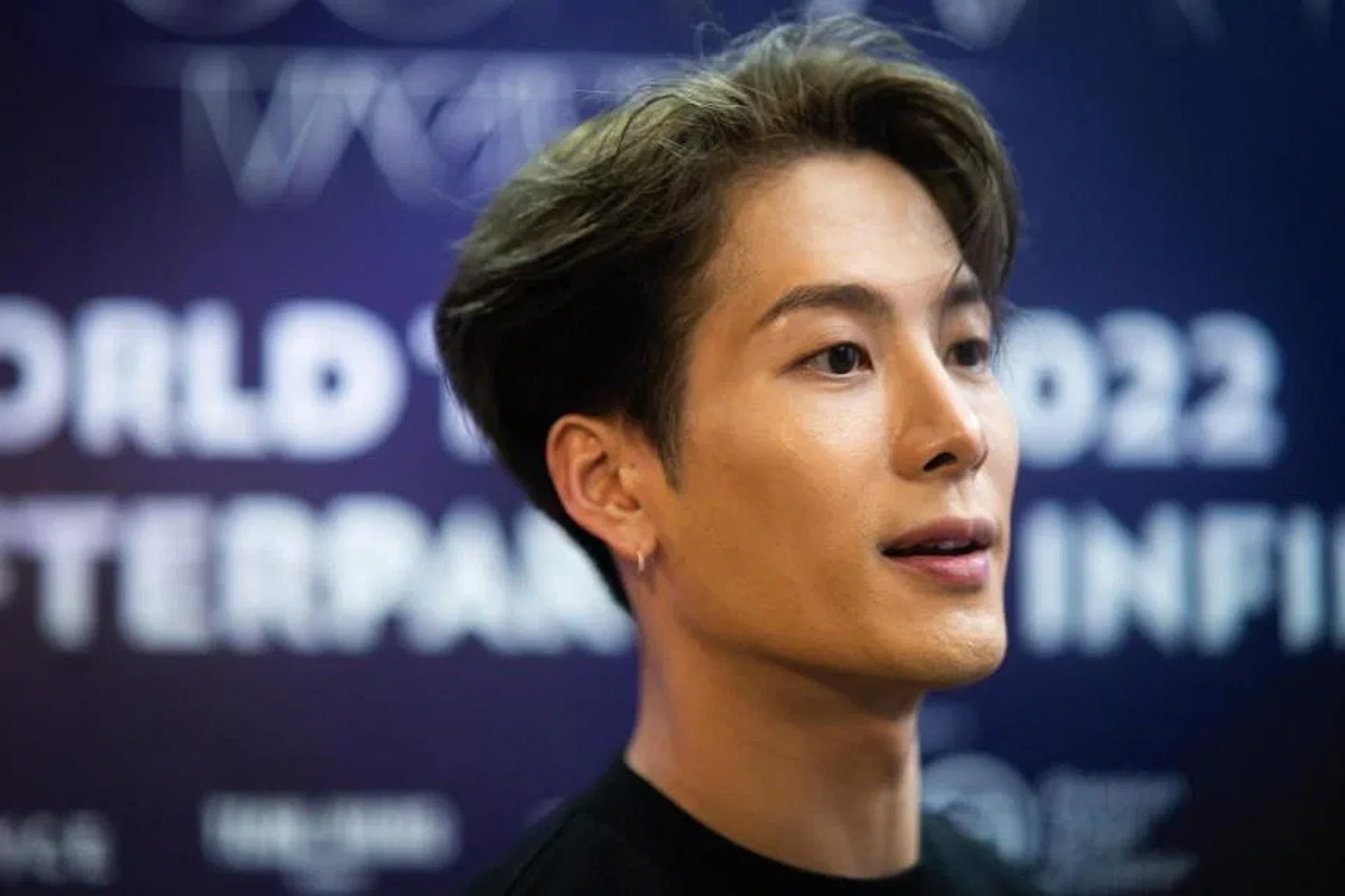 Jackson Wang hosted yet another sold-out party for some 400 people atop Marina Bay Sands hotel on Christmas Eve. 
