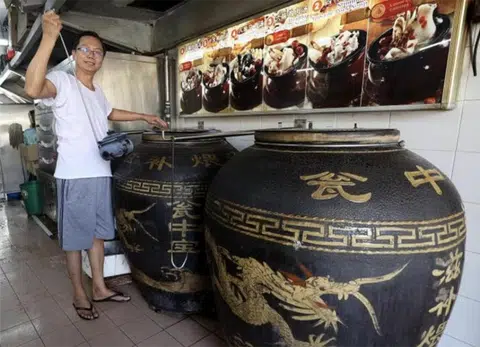Earth Jar Treasure owner thinking of putting up the shutters