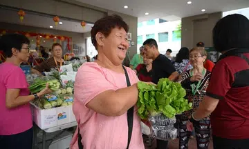 Jalan Besar community market offers free fresh produce