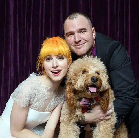 Hayley Williams and Chad GIlbert say 'I do'