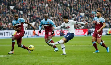Spurs sparkle on Mourinho's return