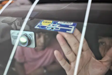 Motorists entering Malaysia using a foreign-registered vehicle must have a VEP. Those without it will receive a warning.