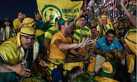 World Cup: Maskless Qatar 2022 scenes spark anger in China