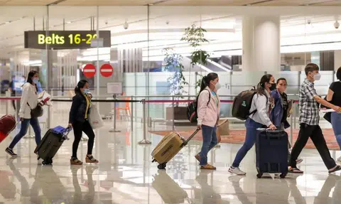 All vaccinated travellers to be let into Singapore without quarantine, no more designated VTL flights