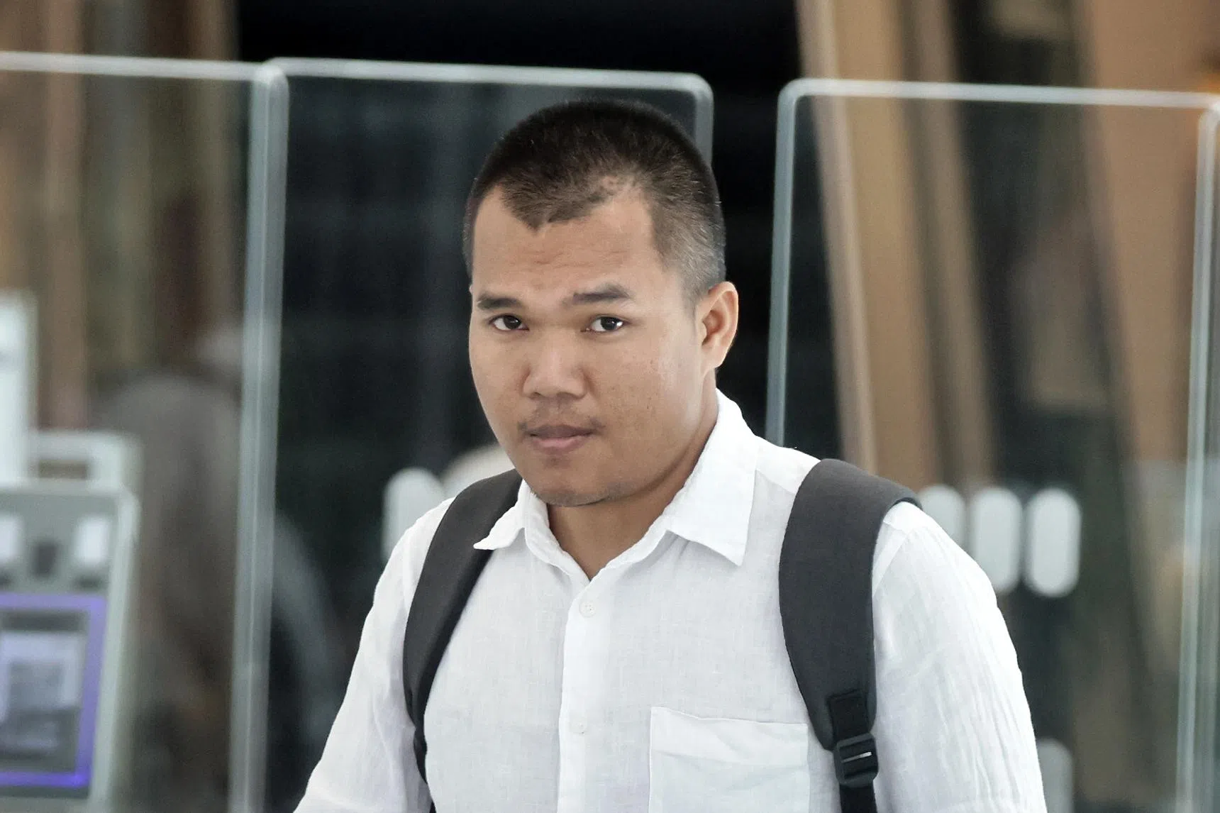 Wine, train, jail: Man who drunkenly urinated in MRT carriage gets jail, fine
