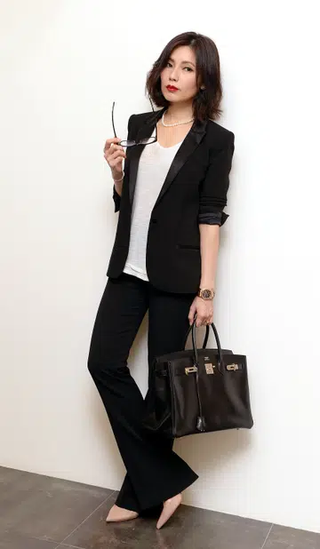Star Style: Comfort comes first for Sharon Au